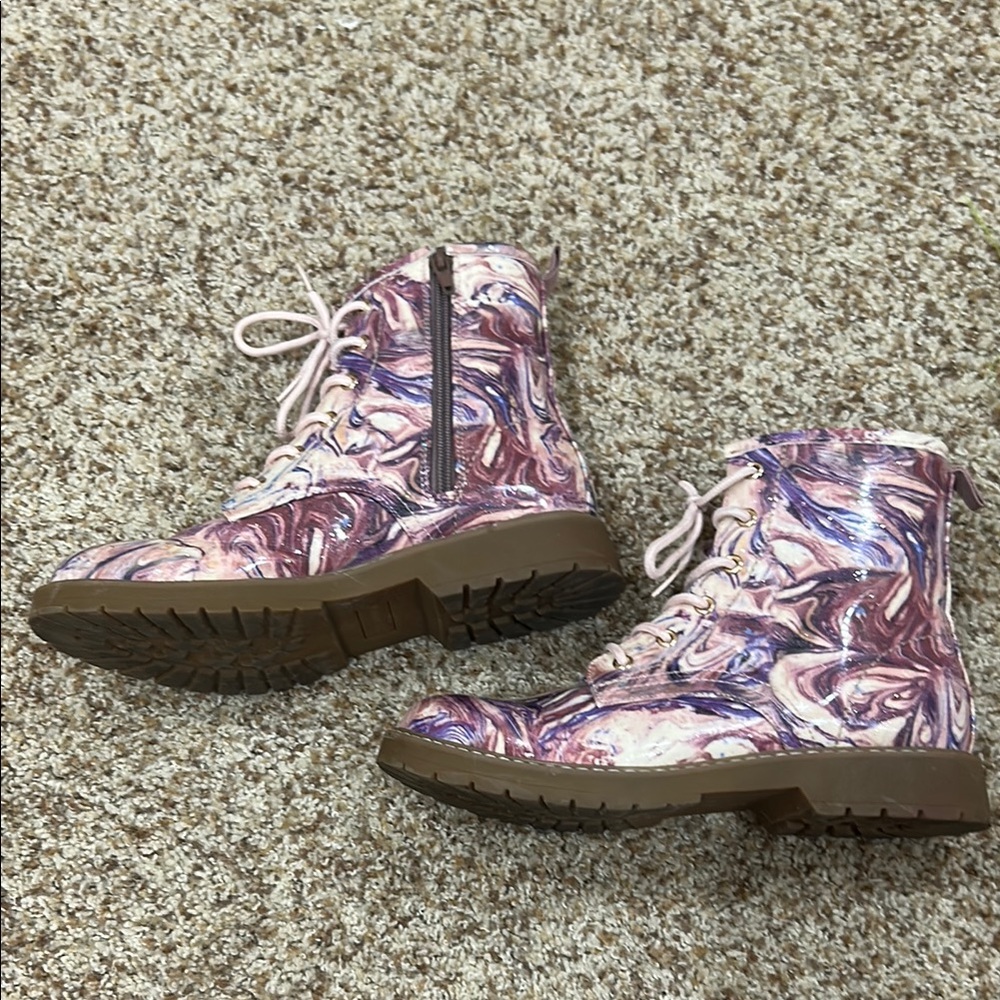 Steve Madden girl boots 5